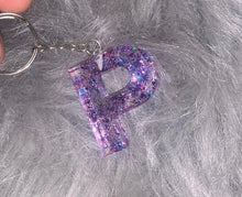 Load image into Gallery viewer, Keychain Glitter Letters
